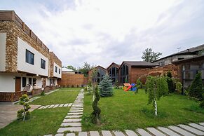 Taniqinn Dilijan Cottages