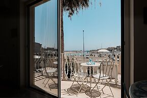Marina Homes Deluxe 1