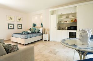 Marina Homes Deluxe 1