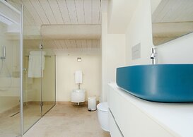 Marina Homes Suite in Syracuse