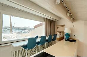 Marina Homes Suite in Syracuse