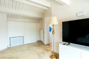 Marina Homes Suite in Syracuse