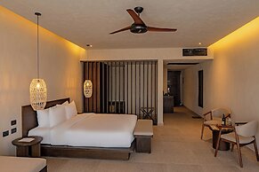 Sentido Naga Bay