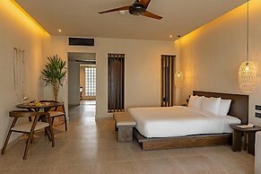 Sentido Naga Bay