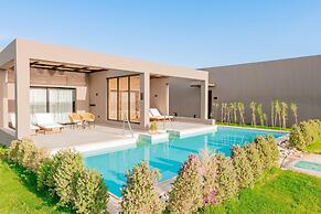 Sentido Naga Bay