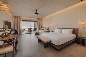 Sentido Naga Bay