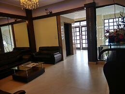 HOTEL RAJ PALACE by ROH