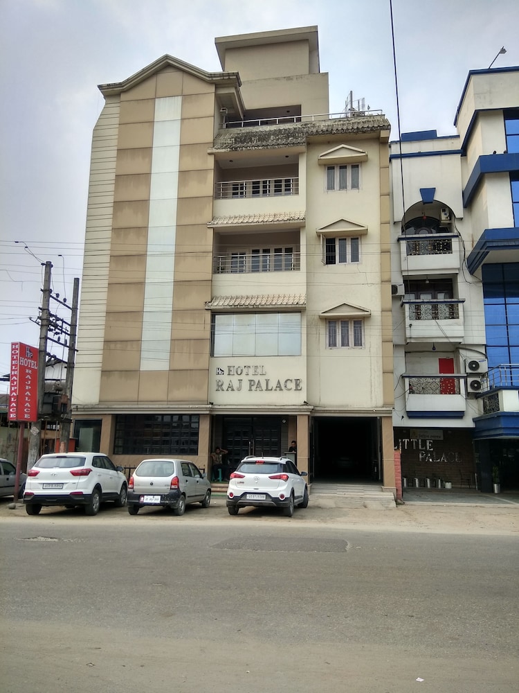 HOTEL RAJ PALACE by ROH
