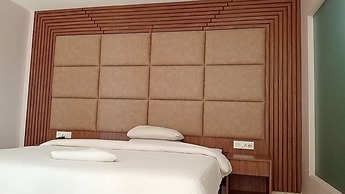 HOTEL RAJ PALACE by ROH