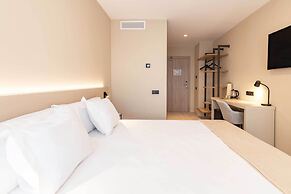 HQ Arena Hotel