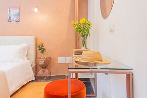 Como Dreams Apartments - Serendipity Suite