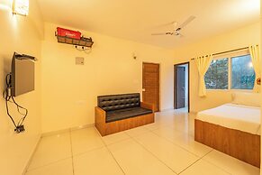 THE SUITES