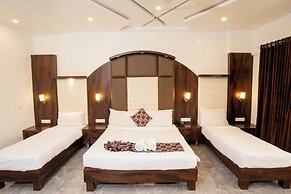 Hotel Grand Sarowar