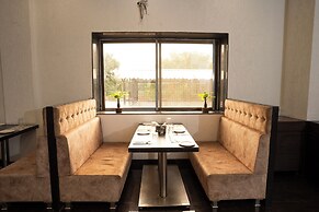 Hotel Grand Sarowar