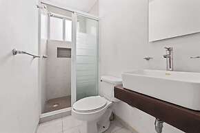 Spacious Apt Near Centro Historico