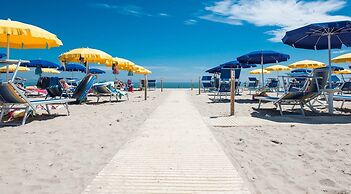 5-person Caorle Apartment With Pool