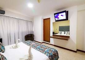 HOTEL MIRAMAR SUITES