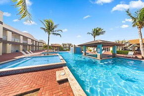 Cozy Bliss Condo w Pool Steps From Eagle Beach