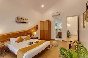 Casa Maxima - 4BR w Private Pool 1km to the Beach