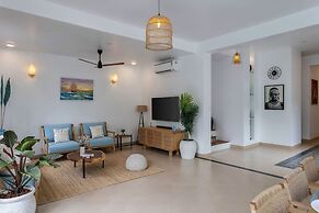 Casa Maxima - 4BR w Private Pool 1km to the Beach