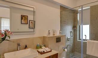 Casa Maxima - 4BR w Private Pool 1km to the Beach