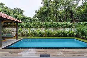 Casa Maxima - 4BR w Private Pool 1km to the Beach