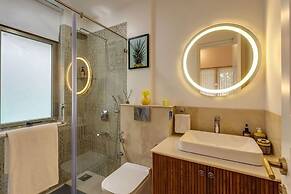 Casa Maxima - 4BR w Private Pool 1km to the Beach