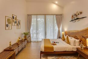 Casa Maxima - 4BR w Private Pool 1km to the Beach
