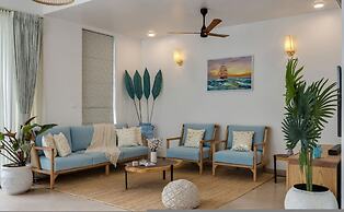 Casa Maxima - 4BR w Private Pool 1km to the Beach