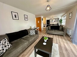 2br City Side Apartment