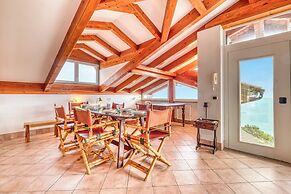 Villa Luce del Sol with Pool - L