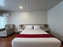 Grand Tamaro Hotel
