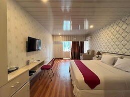 Grand Tamaro Hotel