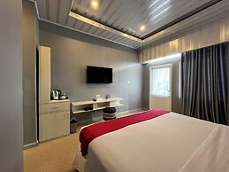 Grand Tamaro Hotel
