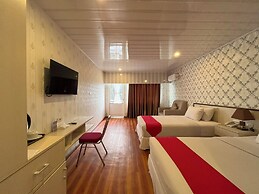 Grand Tamaro Hotel