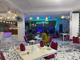 Grand Tamaro Hotel