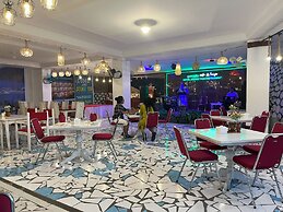 Grand Tamaro Hotel