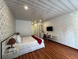 Grand Tamaro Hotel