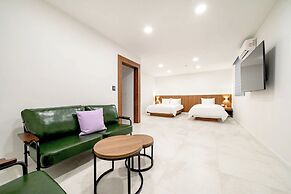 hotel77