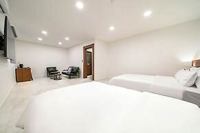 hotel77