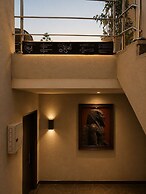 Taj pyramids view inn