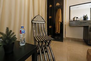 Taj pyramids view inn