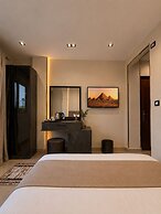 Taj pyramids view inn