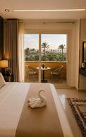 Taj pyramids view inn