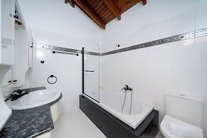 Elida Inn