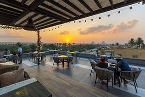 Golden Palm Sunrise Inn