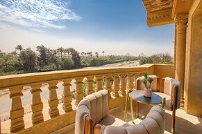 Golden Palm Sunrise Inn