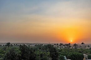 Golden Palm Sunrise Inn