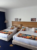 Elite Pyramids View Inn