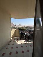 Elite Pyramids View Inn